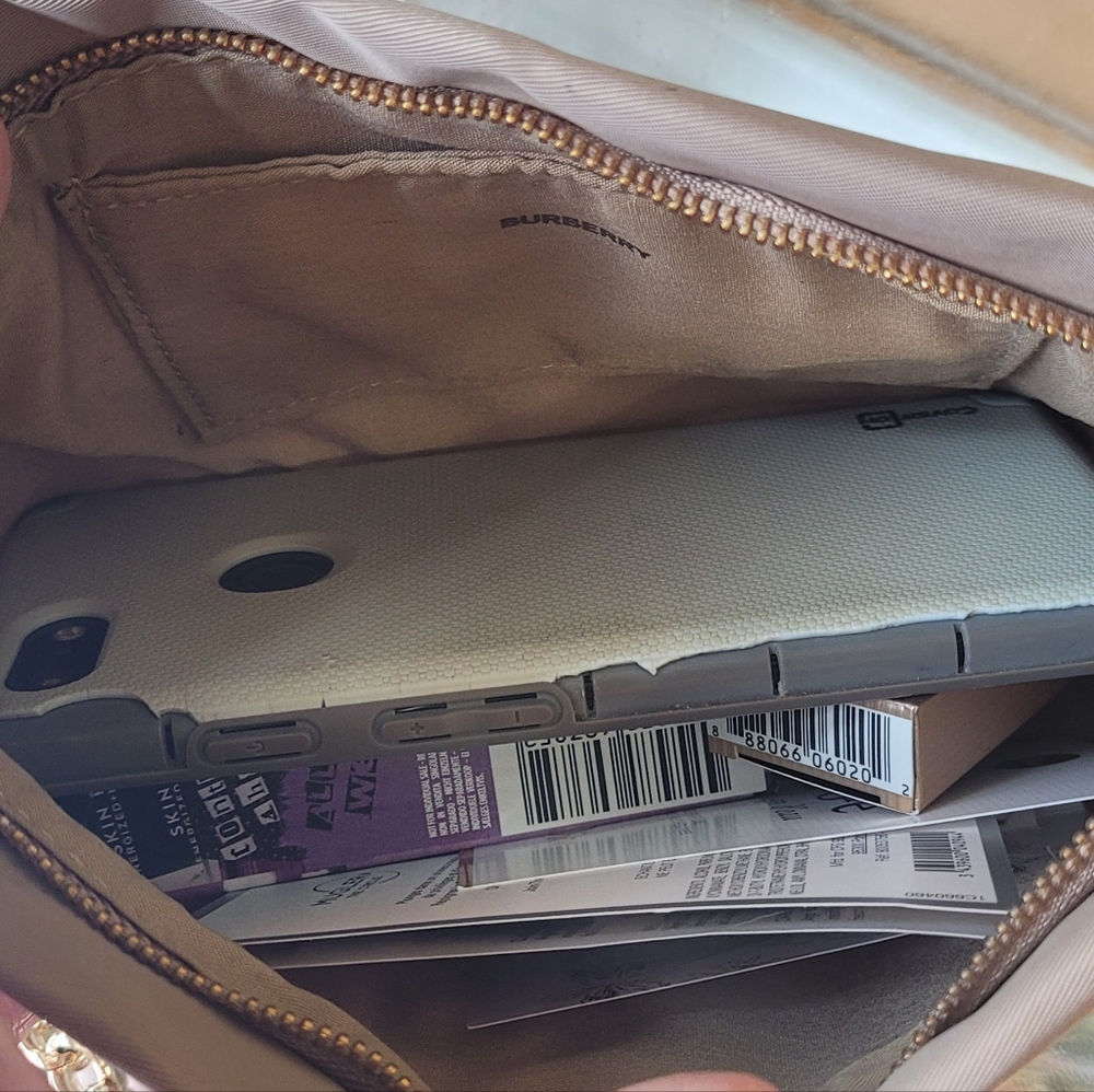 Burberry - Picture 5 of 15